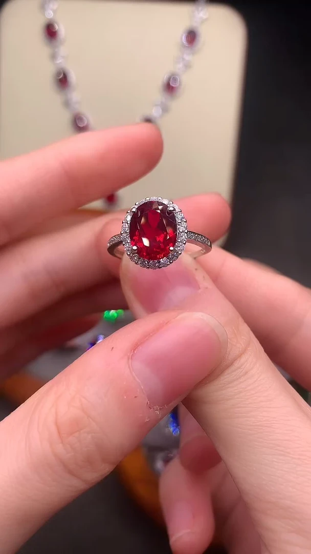 银S925镶嵌戒指红宝石·······