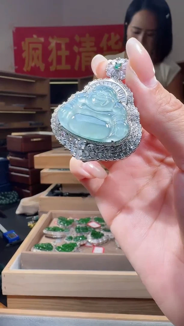 翡翠合金吊坠(不含链)纯天然A货翡翠佛公（多样性发其一）