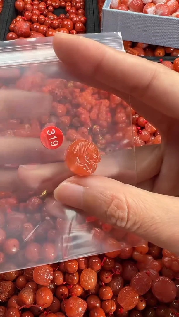 【闪购商品】南红玛瑙颈饰未镶嵌1