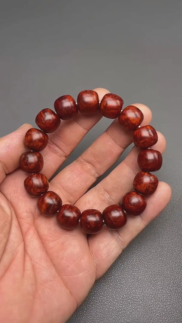 小叶紫檀瘤疤老型13x14mm老型手串