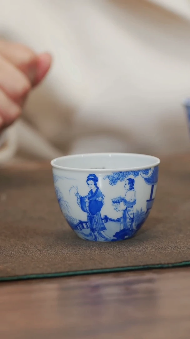 ?****嬷恒垣山房牡丹亭小缸杯