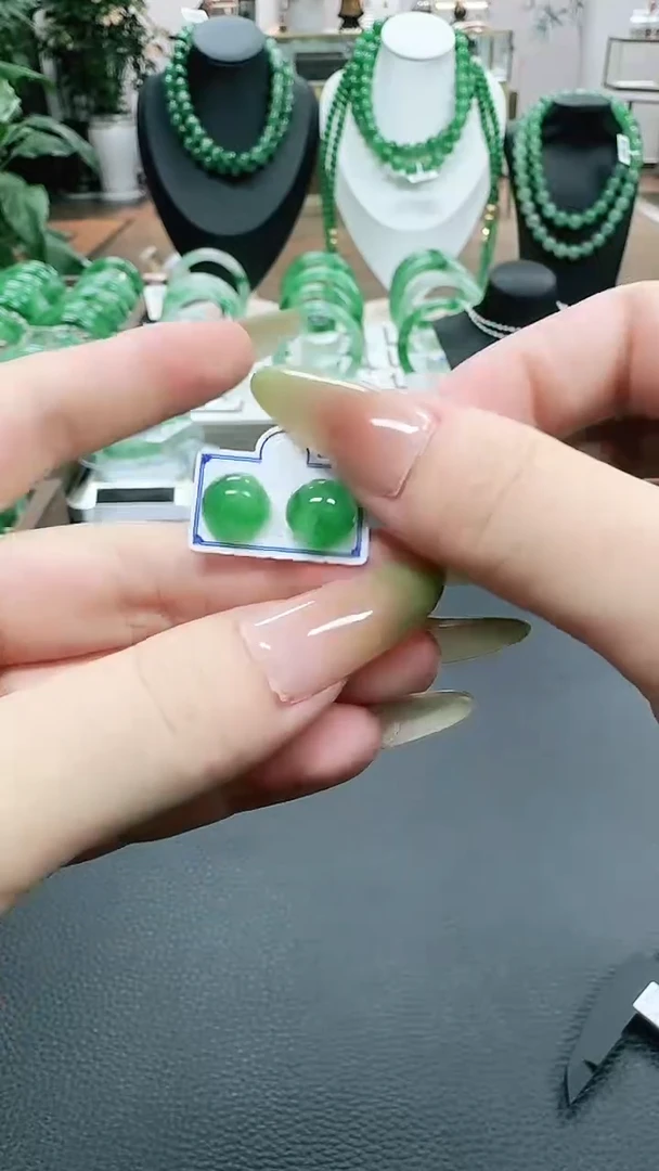 未镶嵌1石英质玉（非洲翠）/9204