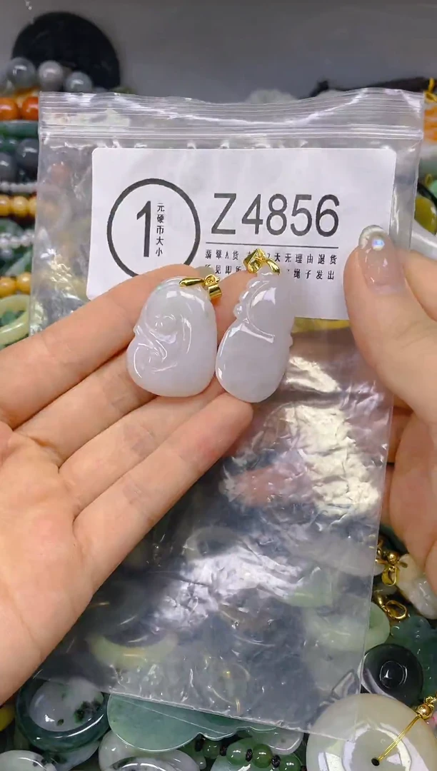 翡翠未镶嵌颈饰/Z/翡翠A货,一件也是批发价