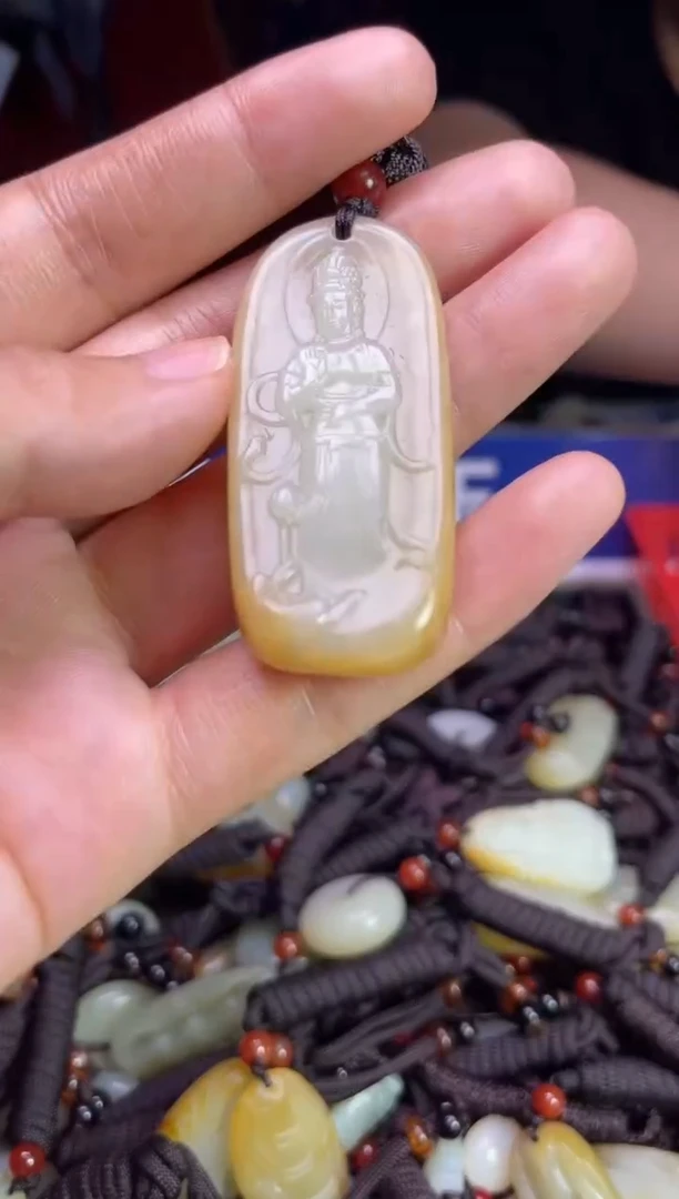 未镶嵌和田玉挂件1