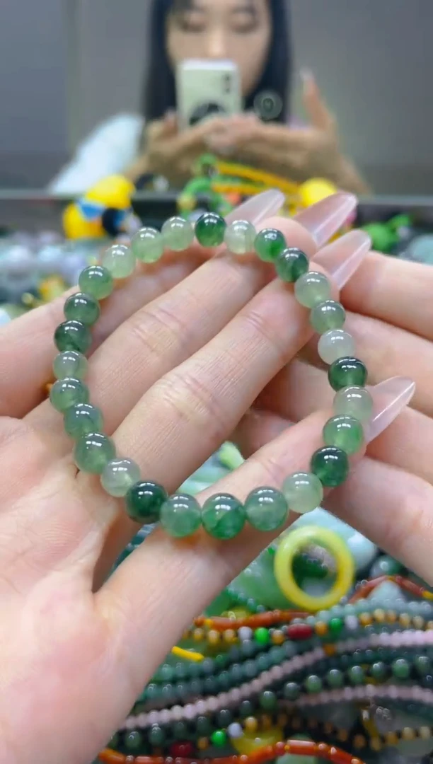 翡翠未镶嵌颈饰6MM/W/翡翠A货，一件也是批发价