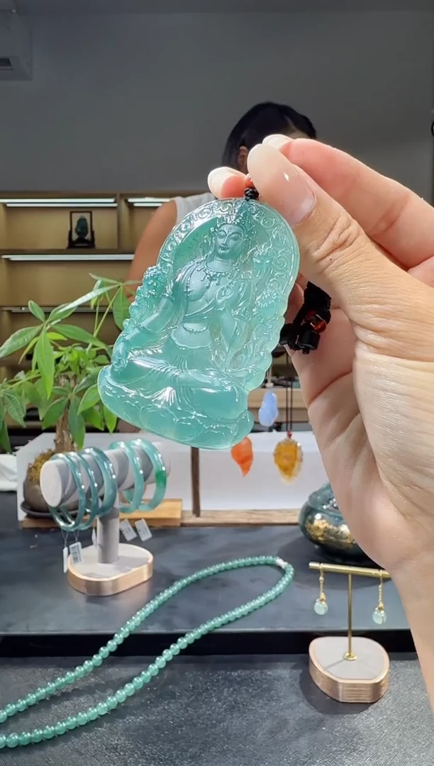吊坠(不含链)未镶嵌翡翠度母（多样性发其一）