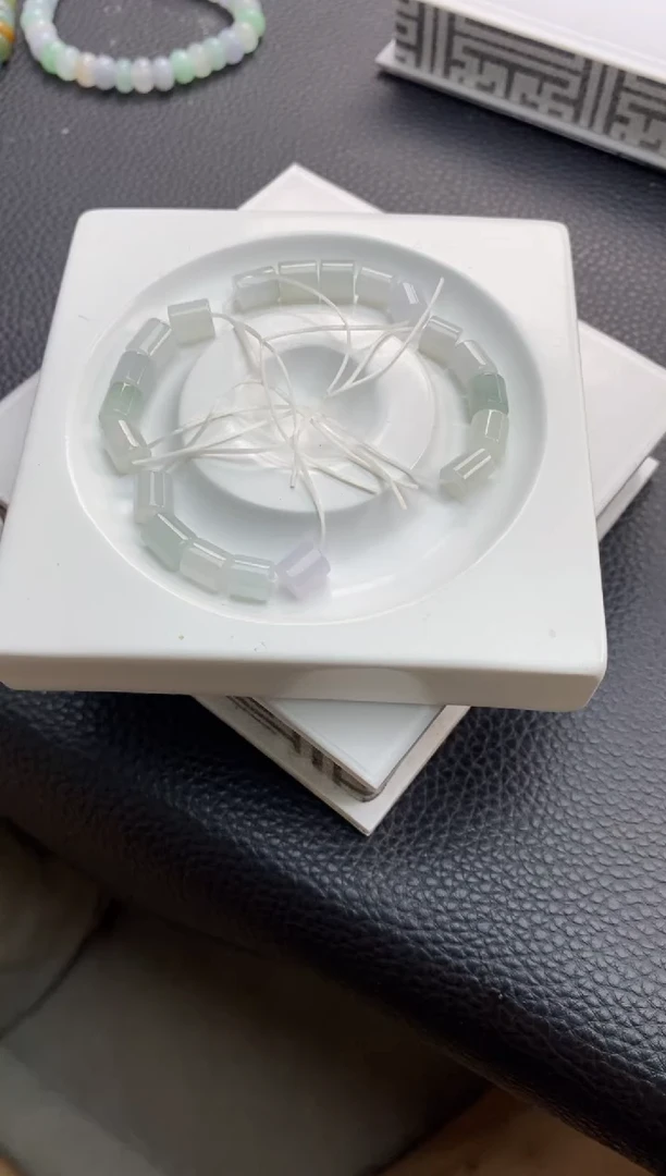 翡翠散珠88天然A货翡翠散珠