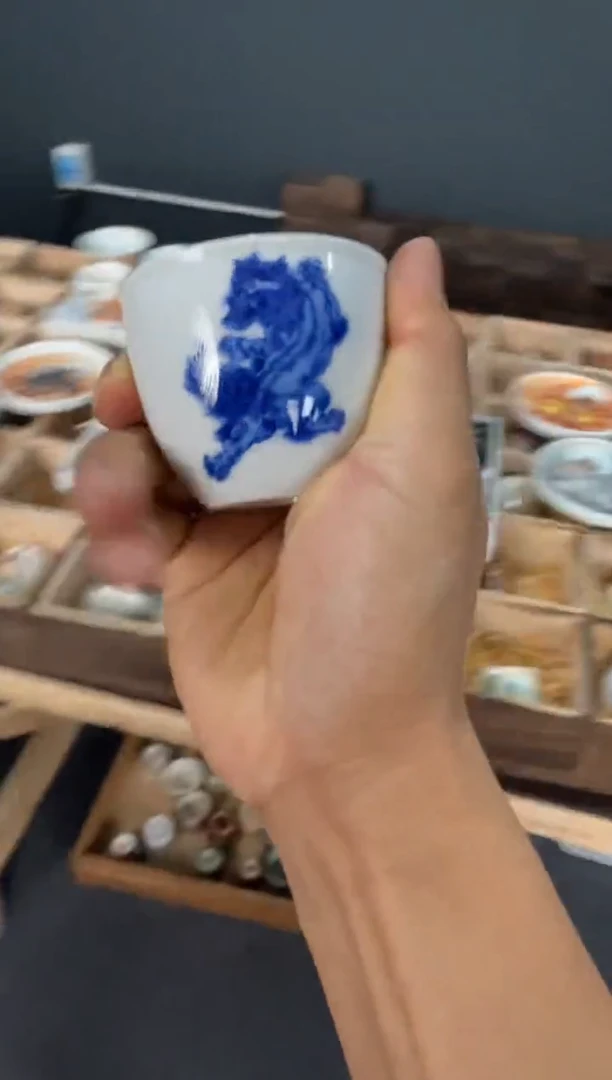 以笔为心，以瓷为纸。