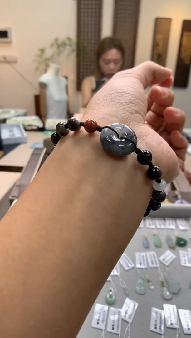 颈饰未镶嵌翡翠手绳-多样性发其一