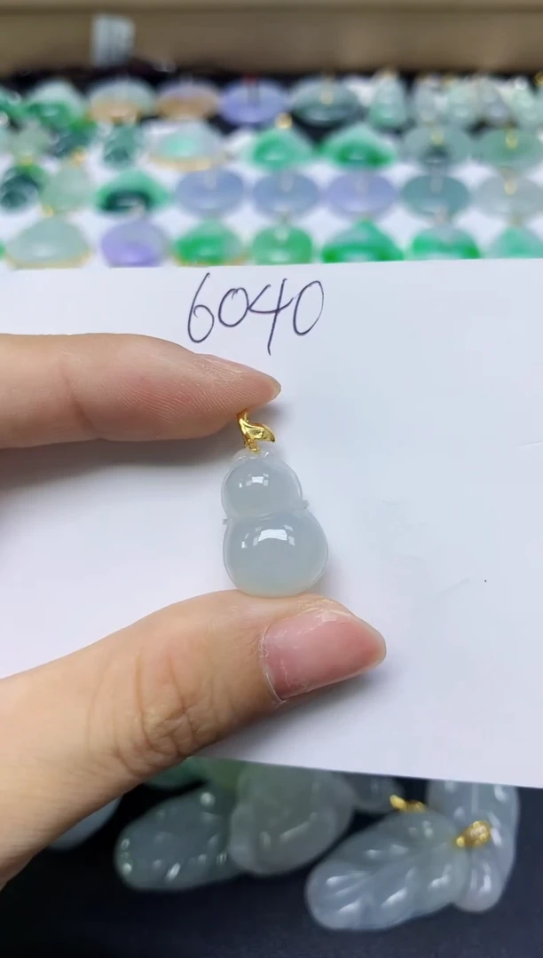 翡翠未镶嵌颈饰天然缅甸翡翠A货