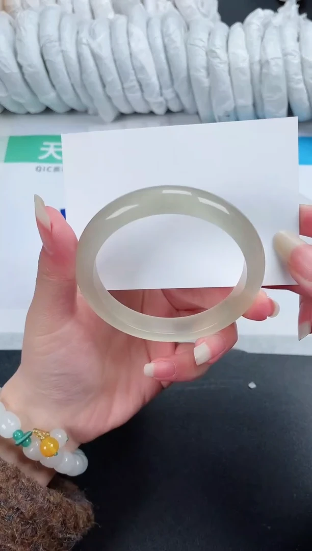 【闪购商品】石英质玉手镯未镶嵌505-58