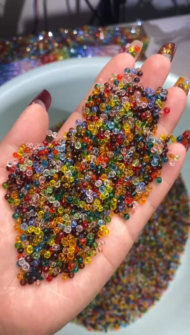 玻璃0878卡2水晶透色混全家福500颗