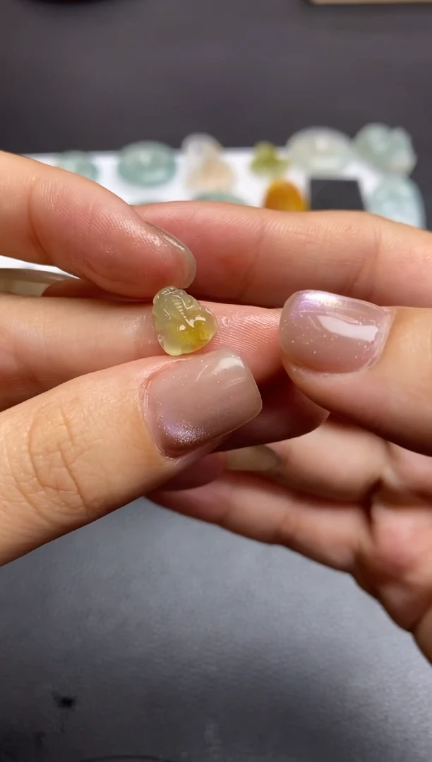 未镶嵌定制翡翠翡翠毛货~