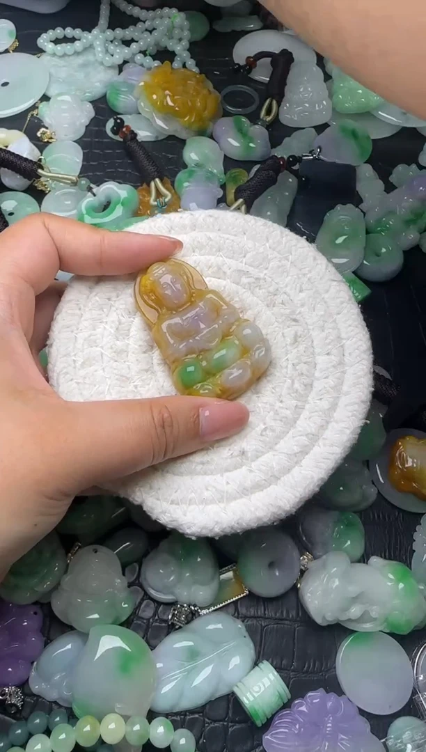 颈饰未镶嵌翡翠缅甸翡翠吊坠
