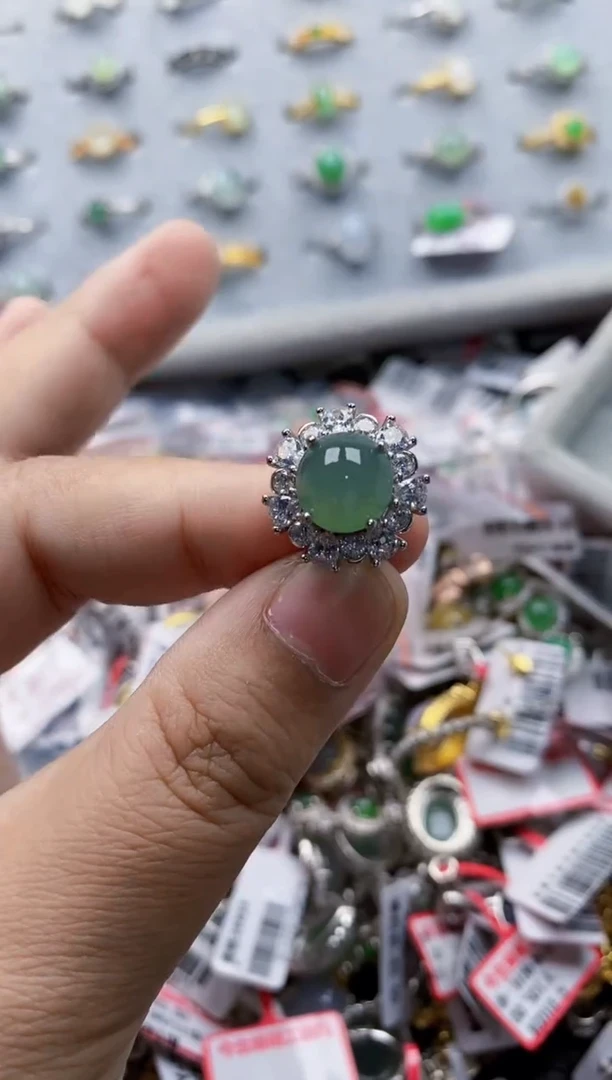 翡翠戒指银S925镶嵌8888888    8