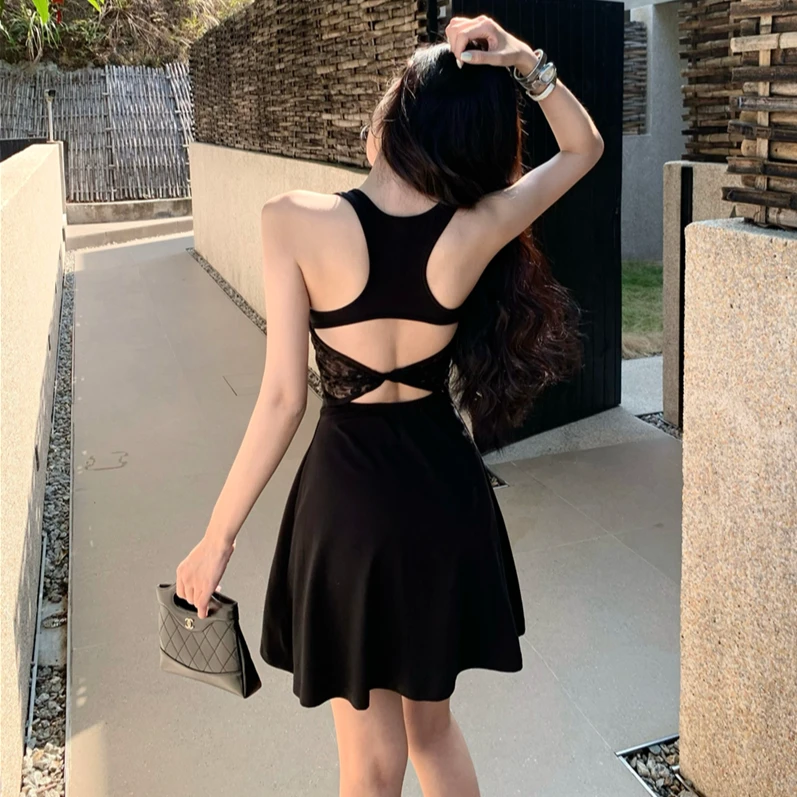 蕾丝拼接露背吊带连衣裙女夏季黑色修身裙子纯欲收腰显瘦a字短裙