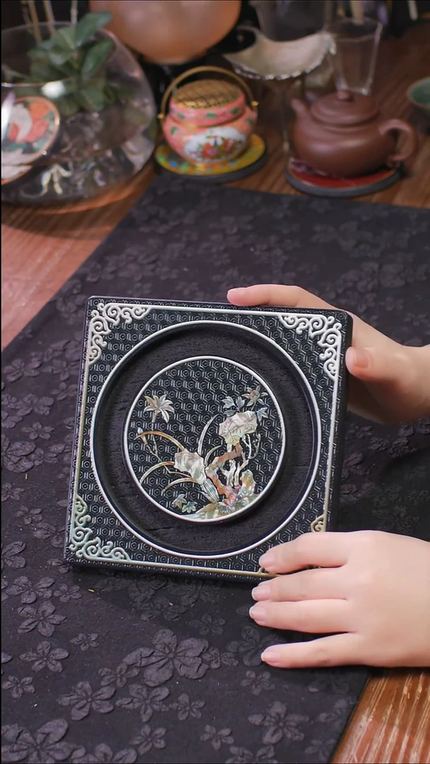 壹藏贰宝龟背幻彩图案小壶承