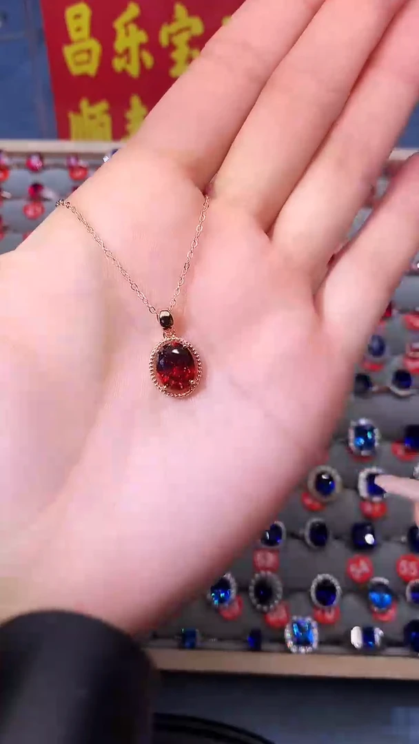 【闪购商品】石榴石吊坠(赠链)银S925镶嵌11111