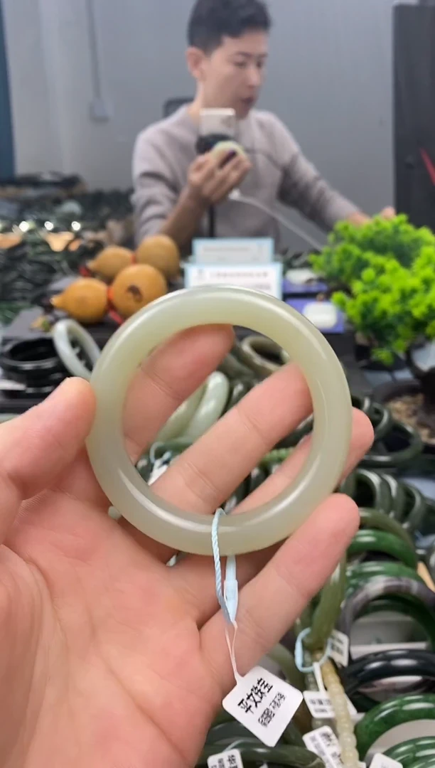 未镶嵌手镯和田玉53.2