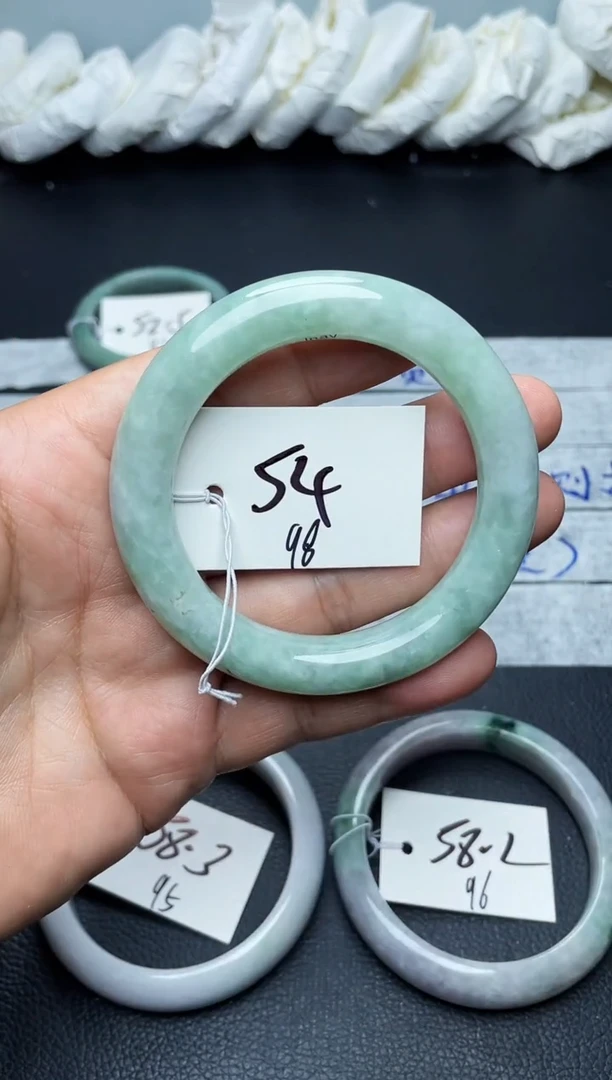 未镶嵌手镯翡翠98