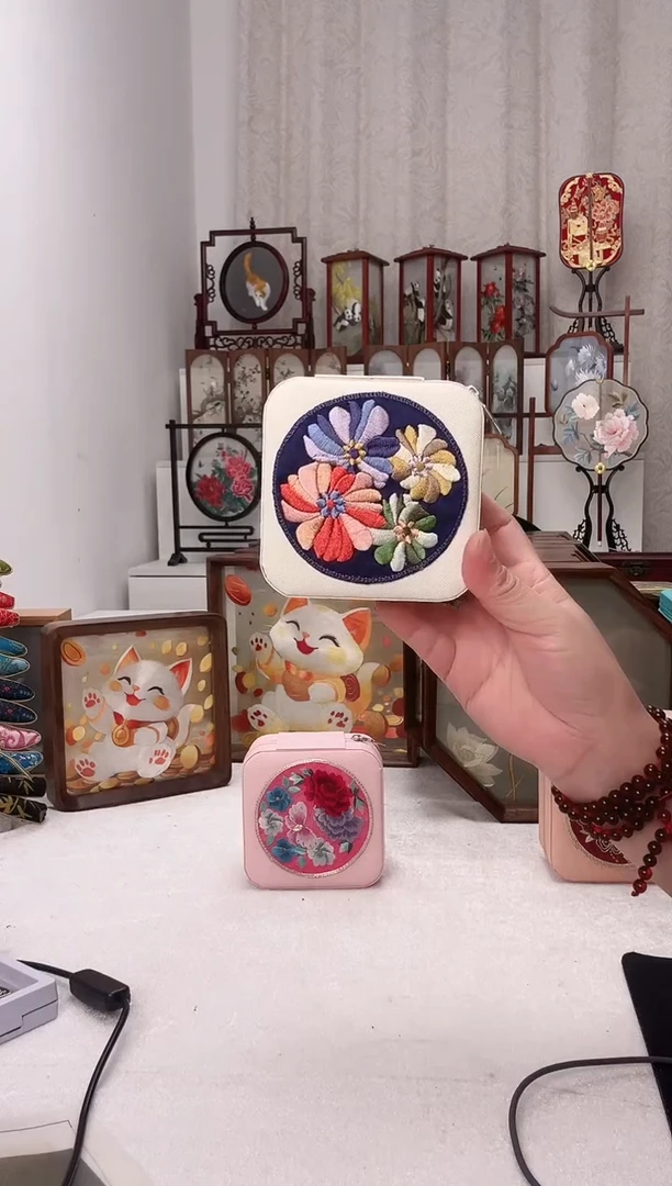 扇子苏绣作品手工首饰盒