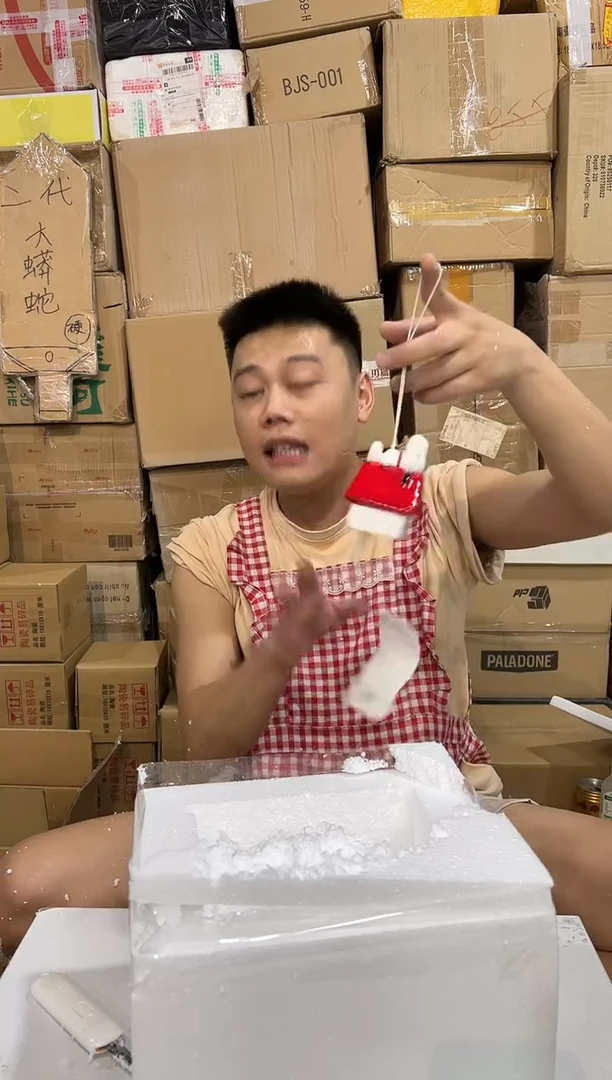 瓷片史努比房子风铃