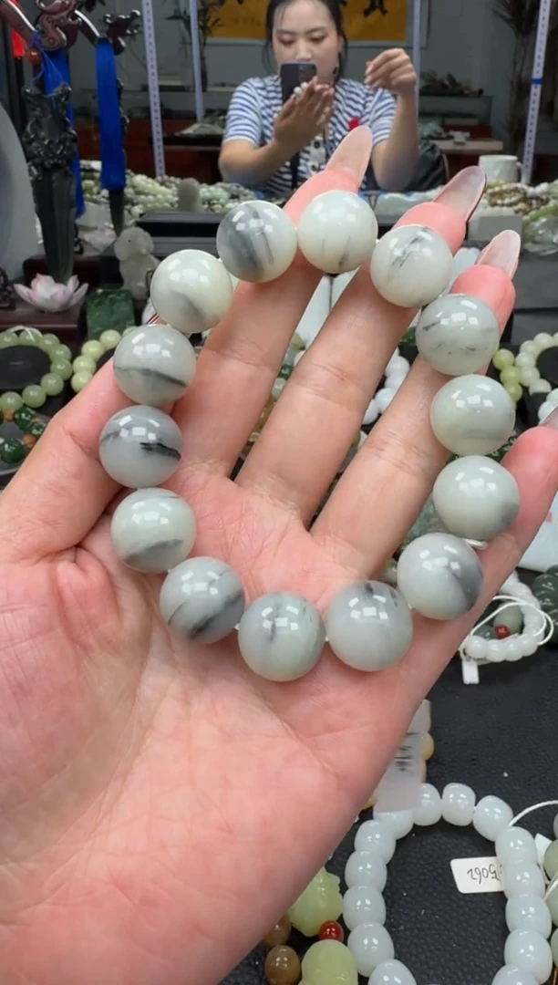 未镶嵌手链和田玉新疆青花一线天卡16