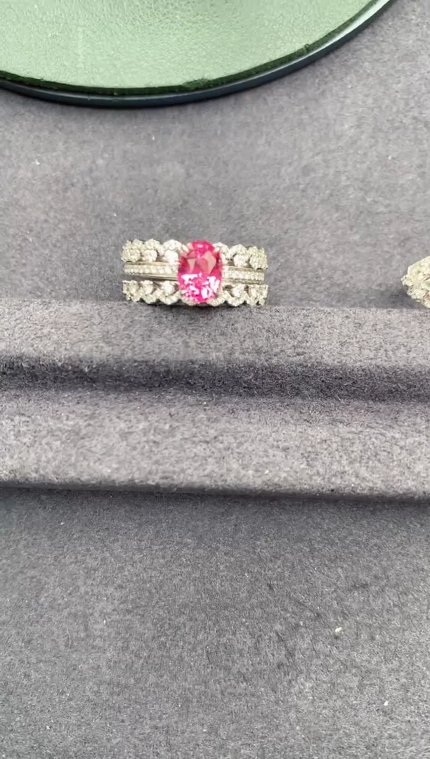 18K金镶嵌戒指尖晶石1.1ct粉尖晶 GF 定制