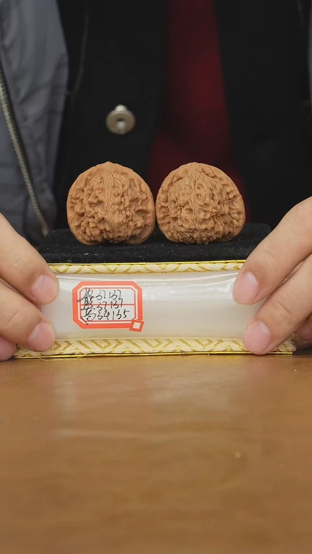 把件文玩核桃赵喜满南将石