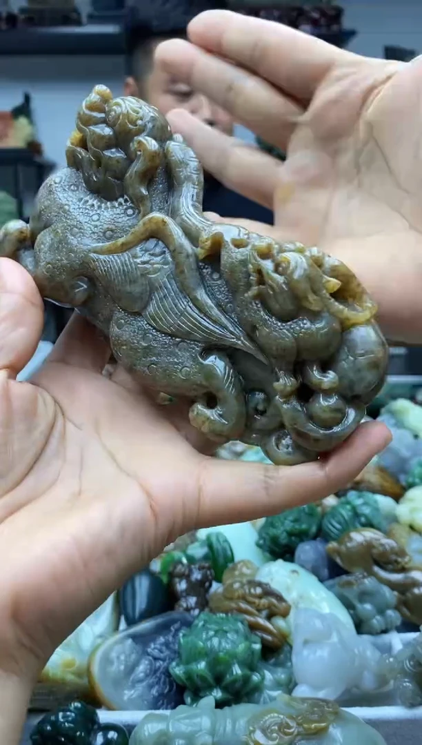 未镶嵌和田玉摆件1