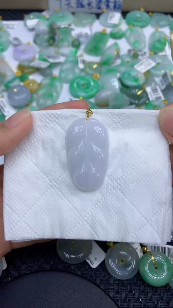 颈饰18K金镶嵌翡翠11111111