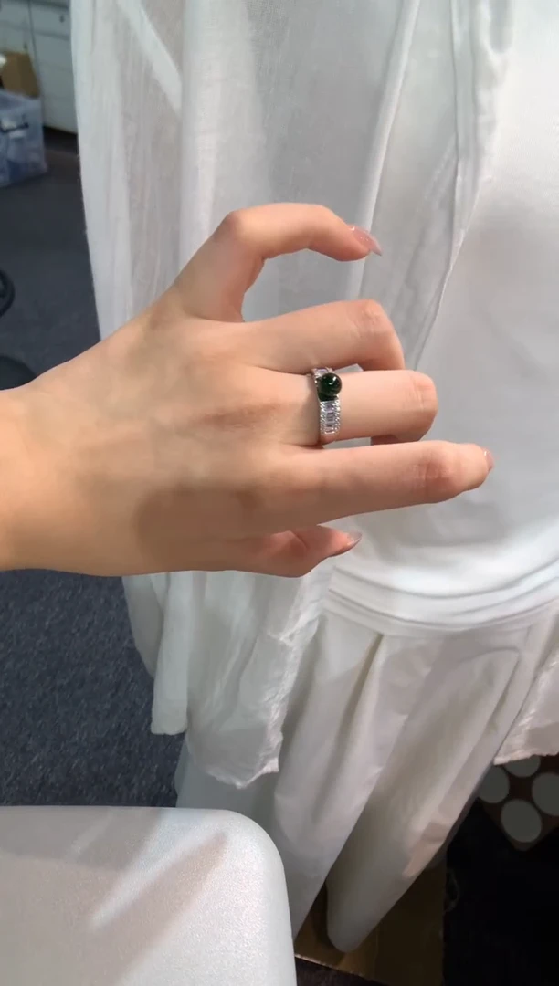 银S925镶嵌戒指翡翠戒指