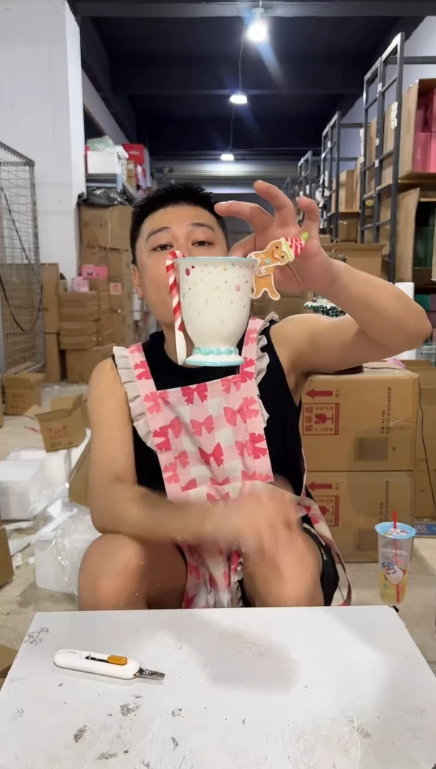 瓷片姜饼人一杯一勺