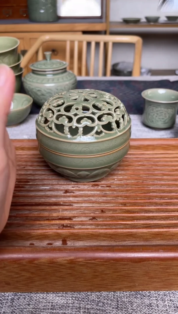 其他仰山 纯手工橄榄绿镂空香薰炉 带礼盒