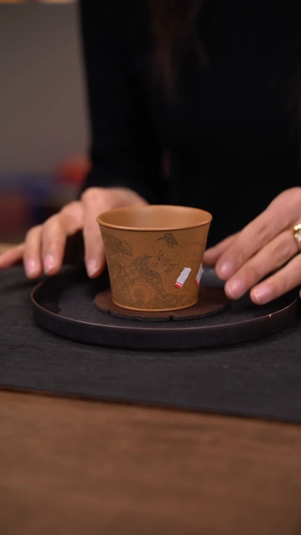 【闪购商品】紫砂茶宠青牧山房  青堂 春宫图