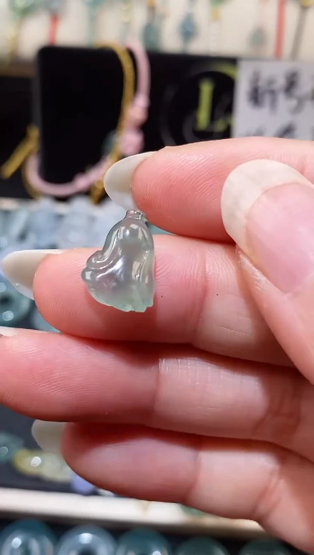 翡翠散珠白菜裸石