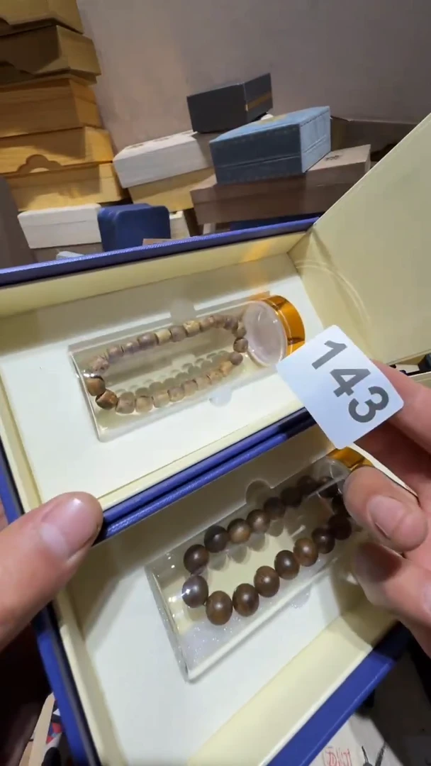 瓷片山*丶瓷器瓷器瓷器瓷器