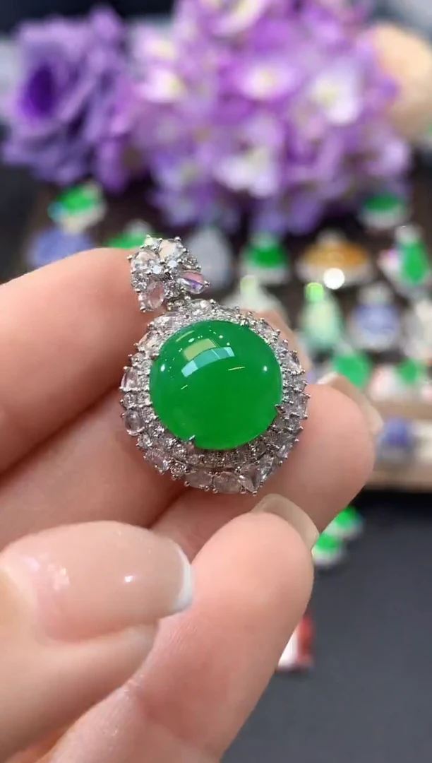 吊坠(不含链)18K金镶嵌翡翠A91