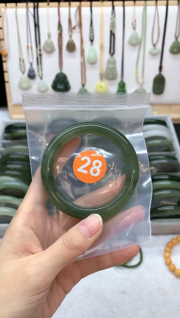 未镶嵌手镯和田玉好*手镯4