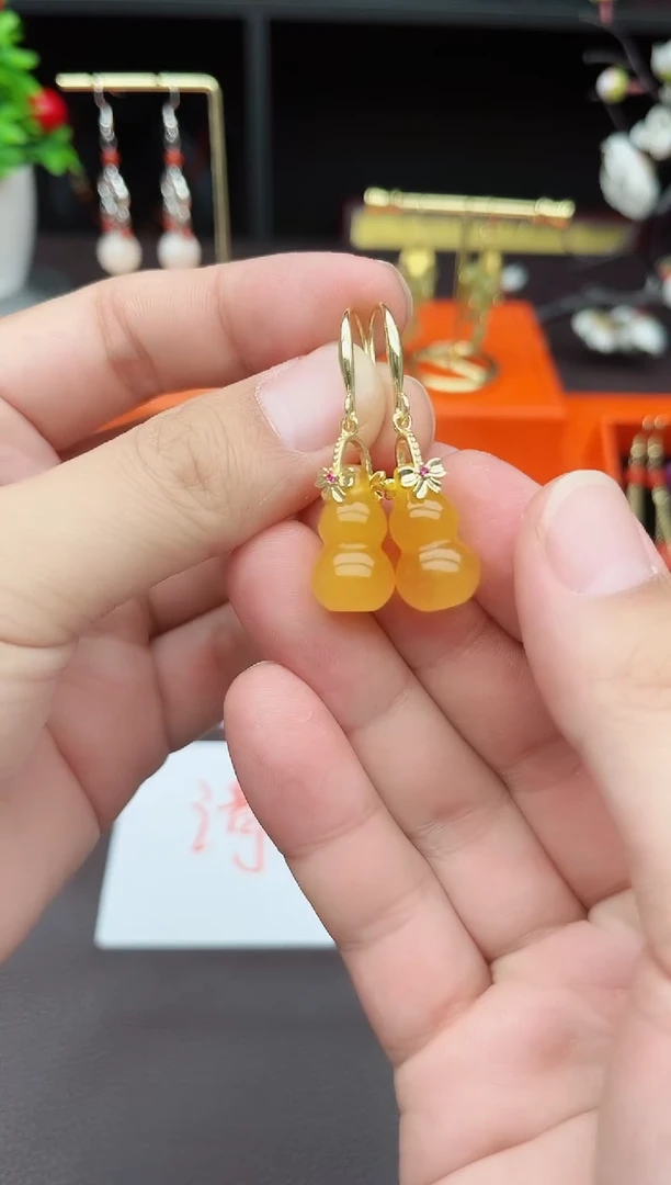 玛瑙/玉髓耳饰未镶嵌333000