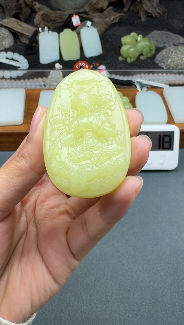 颈饰未镶嵌和田玉1