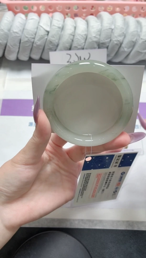 石英质玉手镯未镶嵌178-57.1天山翠