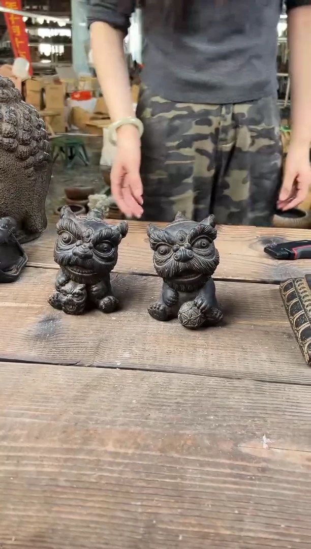 陶土【闪购商品】- 瑞气盈门醒狮一对