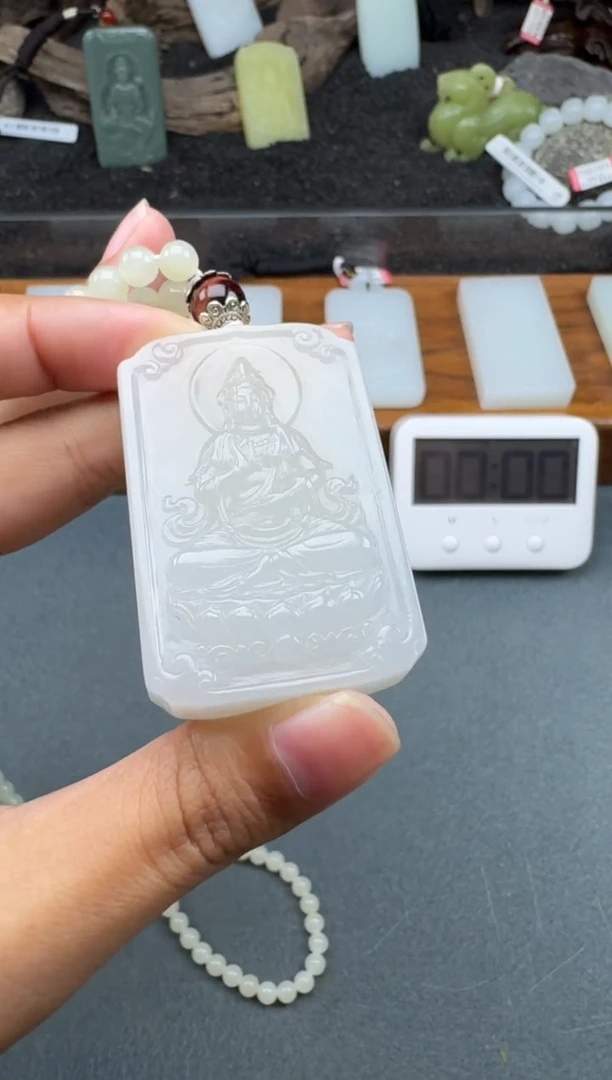 颈饰未镶嵌和田玉砥**行1