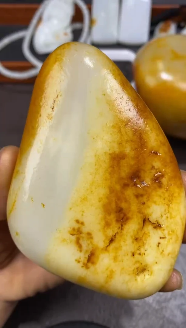 项链未镶嵌和田玉래****.和田玉