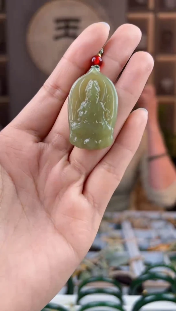 颈饰未镶嵌和田玉拍一发一，拍一发一