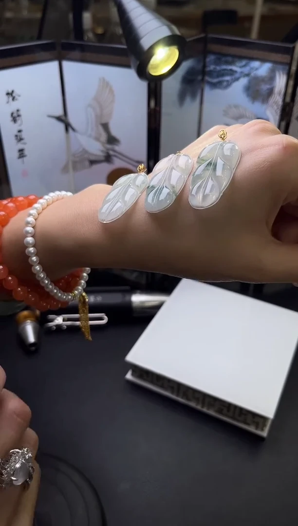 翡翠18K金镶嵌颈饰DY20250628047多样性发一件