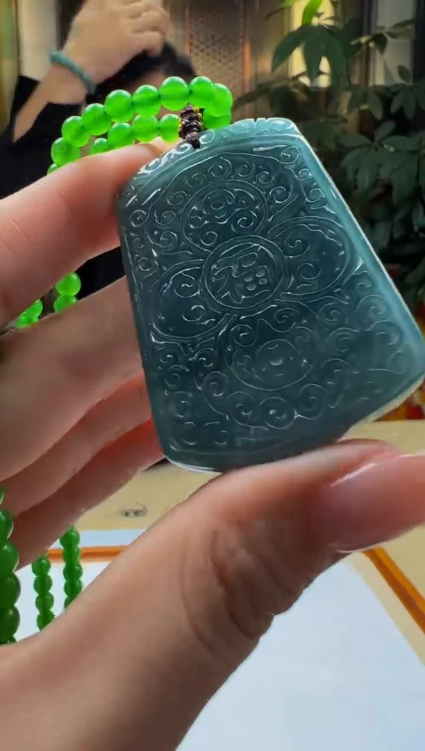 翡翠未镶嵌颈饰G2025-4-16-8
