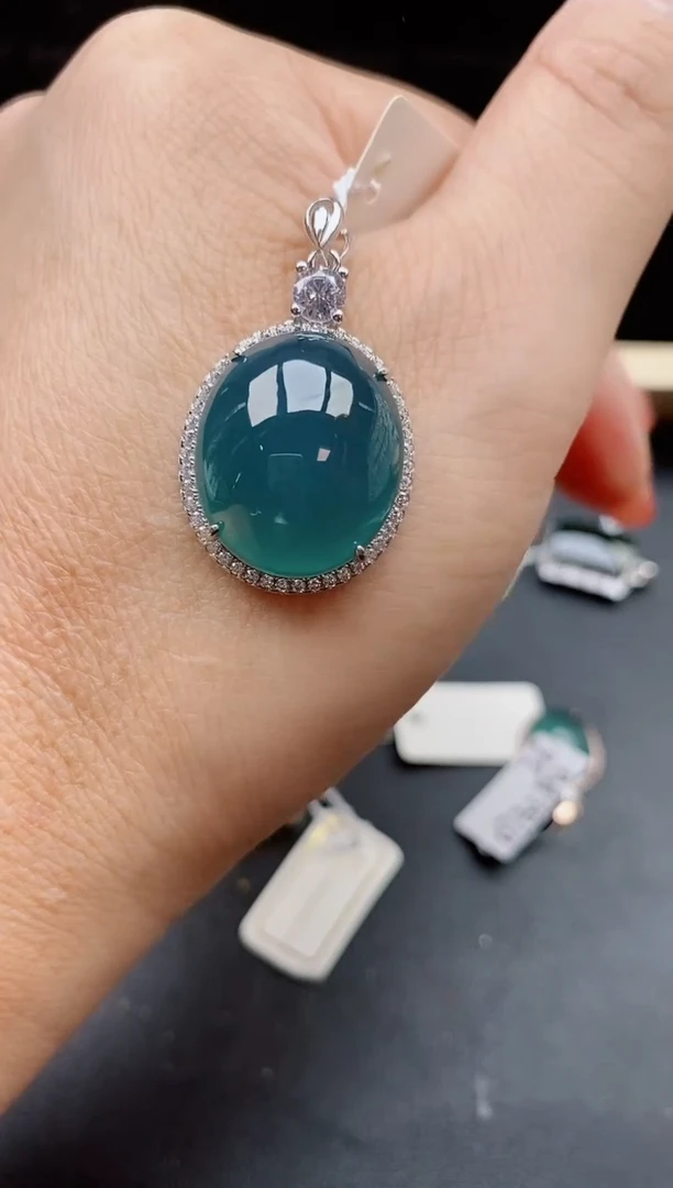 【闪购商品】翡翠颈饰银S925镶嵌656565