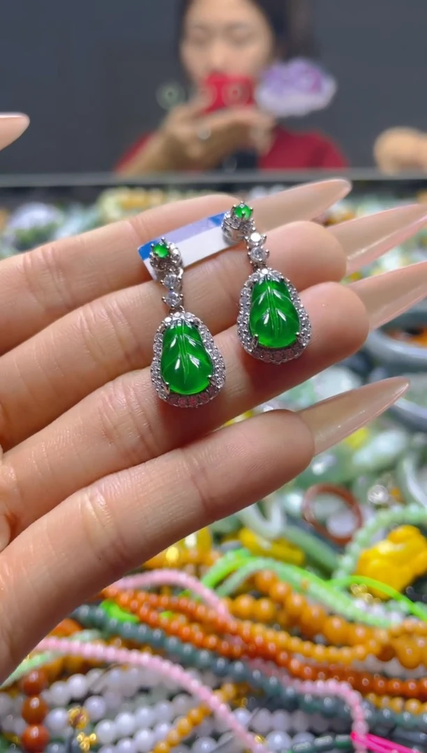 颈饰未镶嵌翡翠/W/翡翠A货，一件也是批发价